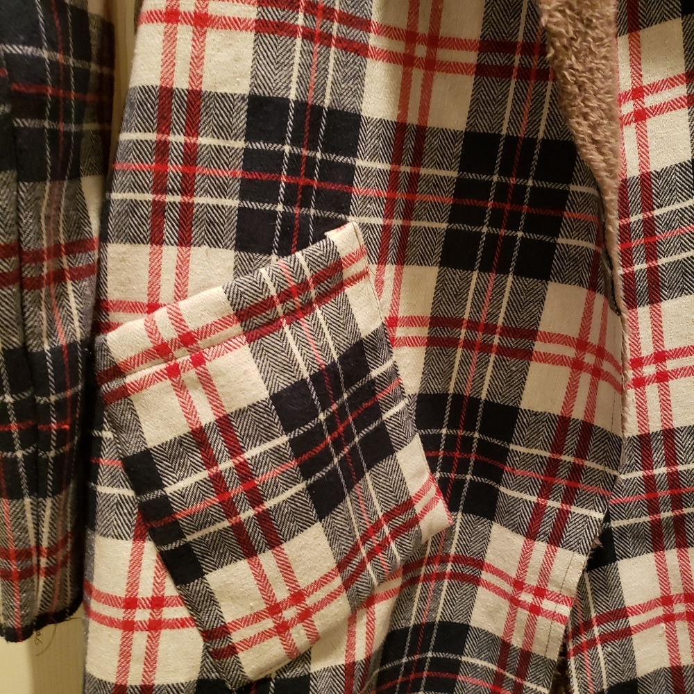 Hem & Thread jacket - Picture 3 of 8